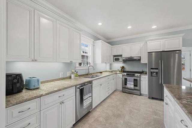 264 N 12th Street, San Jose CA: https://media.crmls.org/mediaz/c354df79-fc85-4d8c-9e1f-1aa0aec85131.jpg