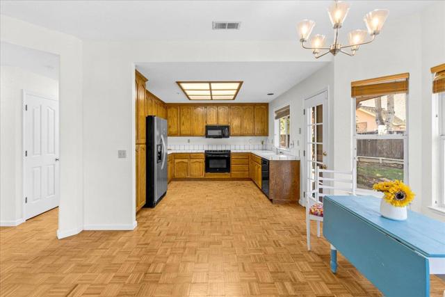 18 Suffield Circle, Salinas CA: https://media.crmls.org/mediaz/c355514a-3e87-4fab-bcfa-3c2677bc32ea.jpg