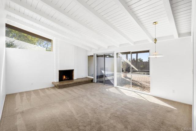 Detail Gallery Image 5 of 34 For 6852 Jackson, San Diego,  CA 92119 - 4 Beds | 3 Baths