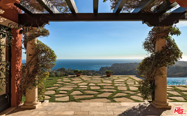 0 Murphy Way, Malibu CA: https://media.crmls.org/mediaz/c3564b27-4d46-46ed-9bf9-bb854389361c.jpg