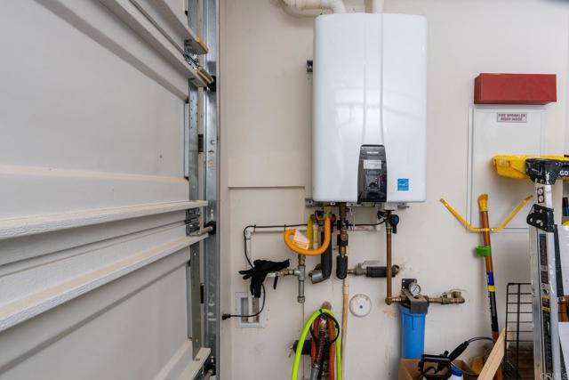 Detail Gallery Image 34 of 54 For 4336 Harbor Way, Oceanside,  CA 92056 - 3 Beds | 3/1 Baths