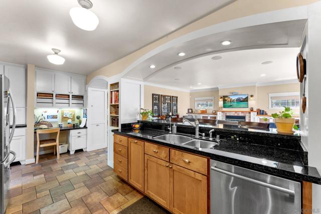 1108 Madison Ave, San Diego CA: https://media.crmls.org/mediaz/c35704a4-4007-4dc5-b2e0-7996f8bd1229.jpg
