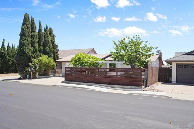 9155 57 Gold Coast Dr, San Diego CA: https://media.crmls.org/mediaz/c3570d6a-5ae1-48af-b8ca-2c1276a705cf.jpg