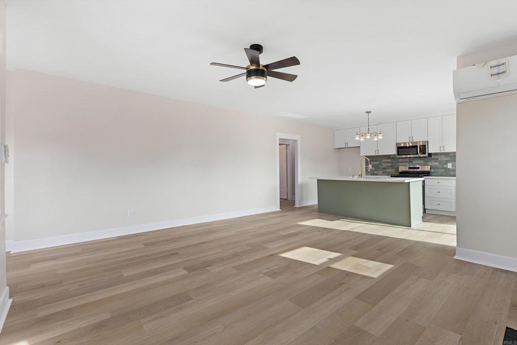 2453 Curlew St - photo 4