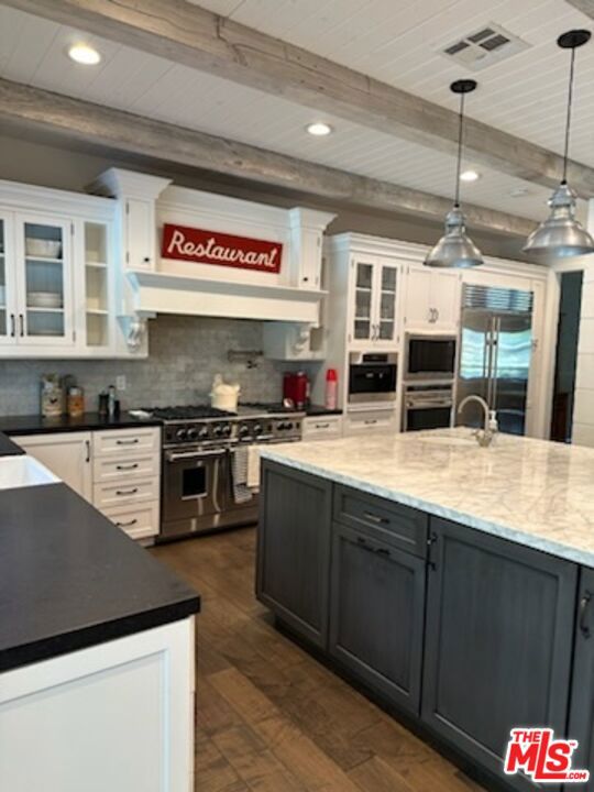 12722 Halkirk Street, Studio City CA: https://media.crmls.org/mediaz/c357ee4b-dc83-49c6-85db-cb390b7aa323.jpg