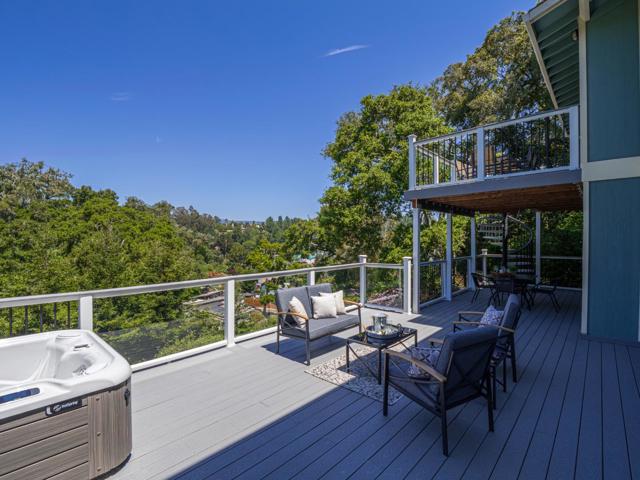 609 Encino Drive, Aptos CA: https://media.crmls.org/mediaz/c3593d3f-c714-404d-ac4c-a4e7c44c4c3b.jpg