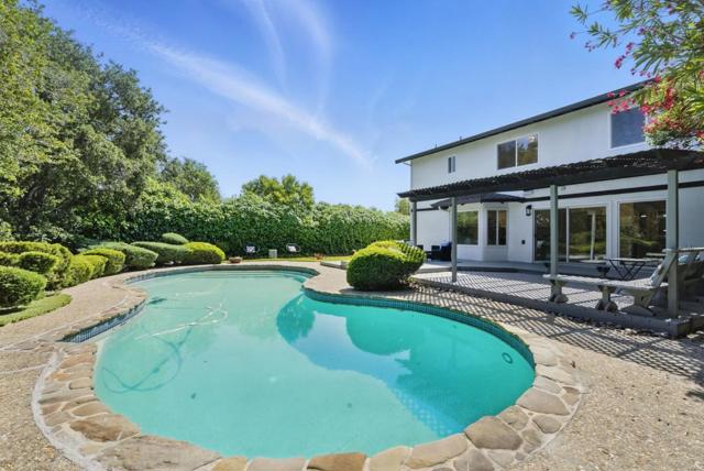 5657 Shadow Ridge Drive, Castro Valley CA: https://media.crmls.org/mediaz/c3594642-4734-49b5-ab1f-674fcf9fafd4.jpg