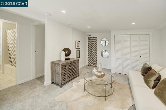 1039 Elsinore, Oakland CA: https://media.crmls.org/mediaz/c3599ab2-6981-4d50-99a1-eb9993bd9bac.jpg