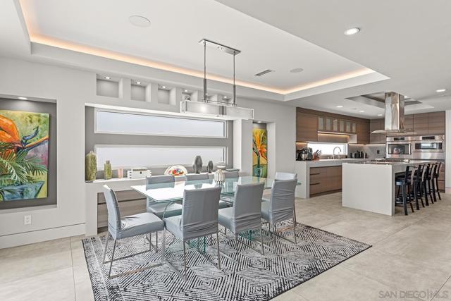 5 Spinnaker Way, Coronado CA: https://media.crmls.org/mediaz/c359b1f5-912f-4ae1-814e-326fb3604720.jpg