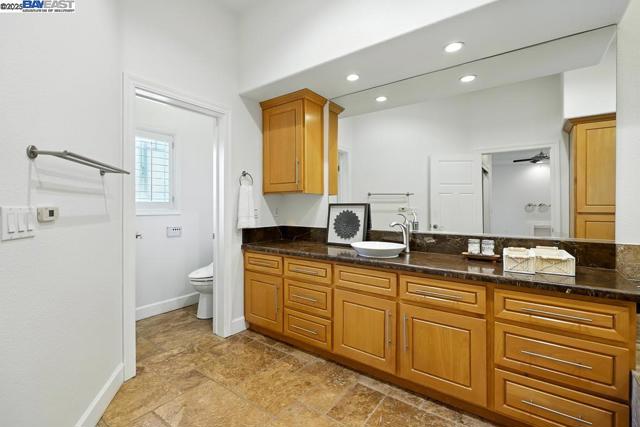 874 Overhill Dr, Hayward CA: https://media.crmls.org/mediaz/c35b56f3-6e4f-4c0d-a9fd-4dbd2d69a618.jpg