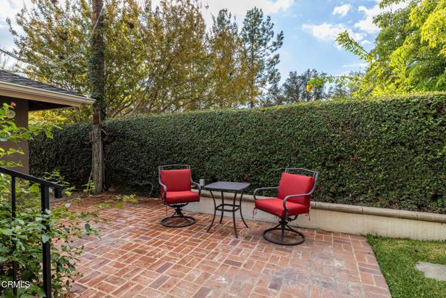 1915 Canyon Close Road, Pasadena CA: https://media.crmls.org/mediaz/c35ced49-409a-4996-badd-fbf6f8e458dc.jpg