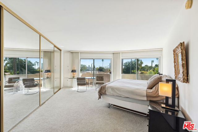 Drew Fenton | 836 S Bundy Drive Los Angeles CA | MLS: 7113379