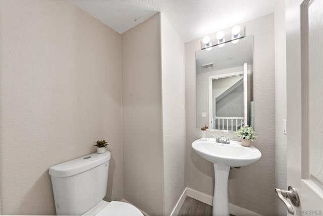 784 Portside Pl, San Diego CA: https://media.crmls.org/mediaz/c35eb416-277d-4a21-bb44-c22f3a4ad0e0.jpg