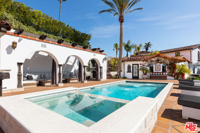 330 Kempton Road, Glendale CA: https://media.crmls.org/mediaz/c35f4fa2-8ccd-4ffa-bca1-88219f8dca4b.jpg
