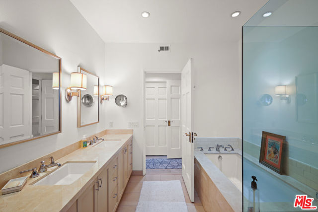2025 S Beverly Glen Boulevard, Los Angeles CA: https://media.crmls.org/mediaz/c35fcb4b-848d-467b-be0c-2606e9cd9565.jpg