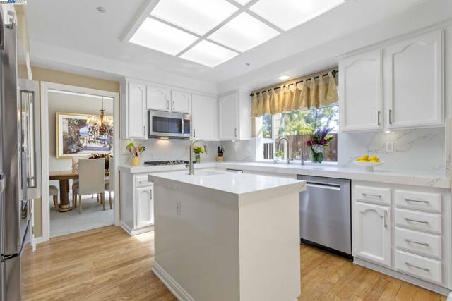 304 AVONDALE LANE, Livermore CA: https://media.crmls.org/mediaz/c360c4a8-235d-4545-aa21-e61f7ca09baf.jpg
