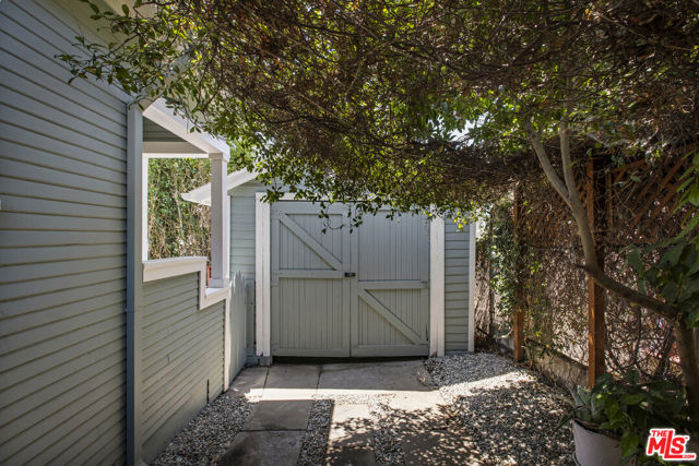 5928 Meridian Street, Los Angeles CA: https://media.crmls.org/mediaz/c3613a36-621a-4ba1-bfca-29611a8a13c6.jpg