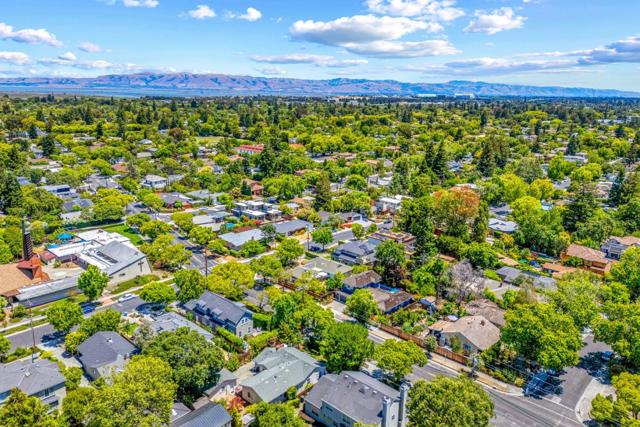3160 Waverley Street, Palo Alto CA: https://media.crmls.org/mediaz/c3614bfd-6c3a-4291-a86e-bfa0cb8982b1.jpg