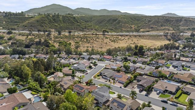 1951 BELMORE CT, El Cajon CA: https://media.crmls.org/mediaz/c36287e2-f211-46f7-963c-3c247ec5170b.jpg