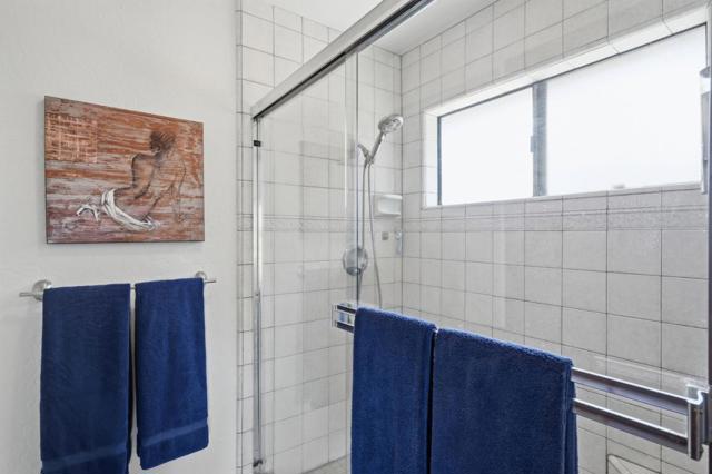 Image 20 of 41 For 17200 Holiday Drive