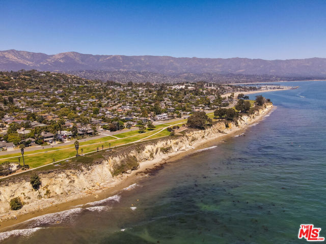 1312 Shoreline Drive, Santa Barbara CA: https://media.crmls.org/mediaz/c362d774-e4e4-4942-ab70-35ddf7a1ebe0.jpg