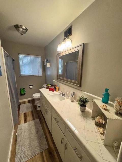 1121 Granada Avenue, Salinas CA: https://media.crmls.org/mediaz/c362f122-da76-4502-bd70-88a4a0784dd5.jpg