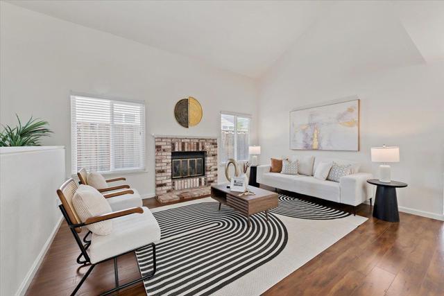 2914 Creek Point Drive, San Jose CA: https://media.crmls.org/mediaz/c363ab36-802a-4fb9-b61d-a64e5cf4f68b.jpg
