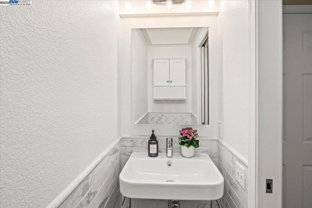 Image 22 of 53 For 23110 Canyon Terrace Dr