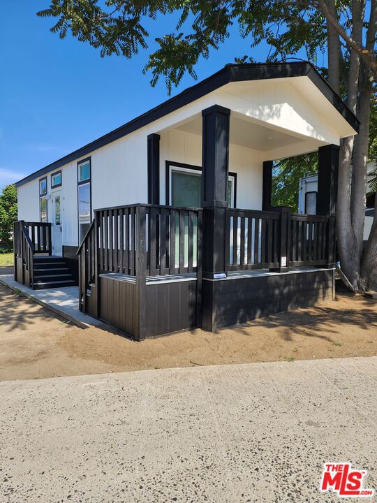 Image 1 of 16 For 17650 Grand Avenue 204