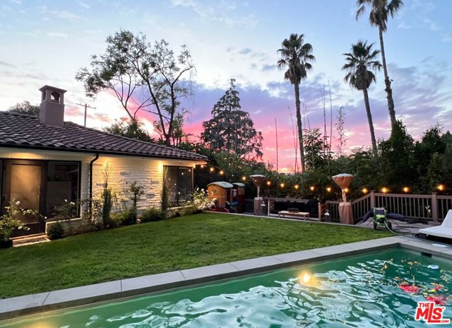 4108 Valley Vista Court, Sherman Oaks CA: https://media.crmls.org/mediaz/c364eda1-4665-4fbb-823e-1f758327730c.jpg