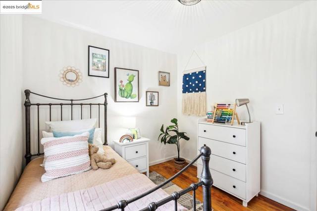 342 El Toyonal, Orinda CA: https://media.crmls.org/mediaz/c3652d6b-2cbc-4ed3-a468-b3cec8a345d1.jpg