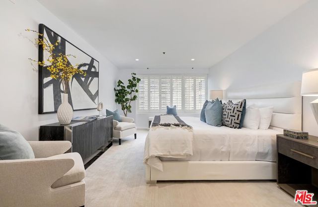 10724 Wilshire Boulevard, Los Angeles CA: https://media.crmls.org/mediaz/c366af0b-e071-46c6-b20e-0947585042e2.jpg