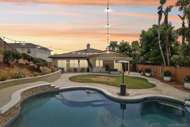 1648 Brady Cir, Carlsbad CA: https://media.crmls.org/mediaz/c367353e-f4bd-46a2-b17c-908cd3735bf5.jpg