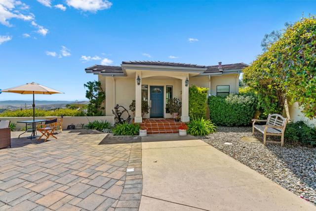 25611 Whip Road, Monterey CA: https://media.crmls.org/mediaz/c3677a04-3582-408a-8446-6f499ed91d87.jpg