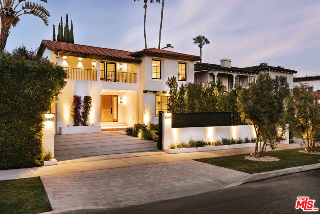 446 N Croft Avenue, Los Angeles CA: https://media.crmls.org/mediaz/c3678110-7cdd-4fee-afe5-dc44b7bf641a.jpg