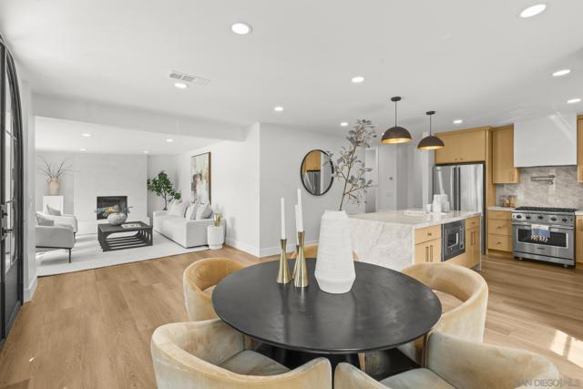 375 E Avenue, Coronado CA: https://media.crmls.org/mediaz/c367d133-2891-40b6-924a-caf417c593c9.jpg