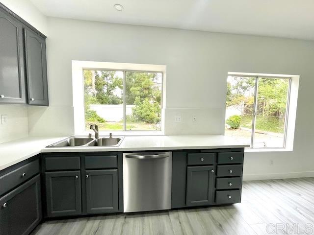 Detail Gallery Image 4 of 22 For 659 Rosita Ct, Chula Vista,  CA 91910 - 4 Beds | 2 Baths