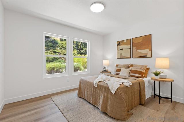 2845 Cottingham St, Oceanside CA: https://media.crmls.org/mediaz/c36915f8-025d-4d65-8203-d8a7b79f3bc1.jpg