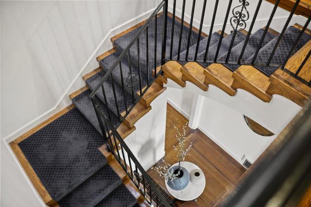 670 Edgewood Road, San Mateo CA: https://media.crmls.org/mediaz/c3699002-1baa-46cb-a731-f9e89e5b6ede.jpg