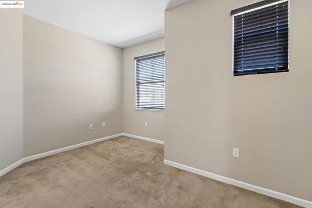 2218 Toscana Dr, Pittsburg CA: https://media.crmls.org/mediaz/c369cc65-91b4-4c1f-953e-f80f619346bf.jpg