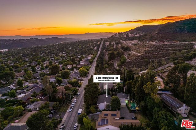 3411 Markridge Road, La Crescenta CA: https://media.crmls.org/mediaz/c369f64d-cd6a-4a1f-812f-35c7aca8630d.jpg