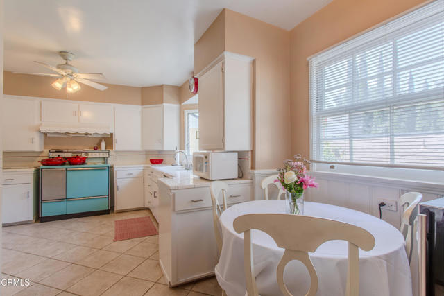 2727 Hollister Terrace, Glendale CA: https://media.crmls.org/mediaz/c36b0ca7-fcfc-4e2c-a6f2-b91e9b5285e5.jpg