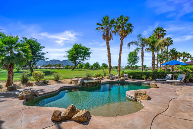 56925 Mountain, La Quinta CA: https://media.crmls.org/mediaz/c36bb7a4-78b2-4704-8161-8f2bc19b27c4.jpg