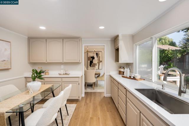 530 Mikado Place, Danville CA: https://media.crmls.org/mediaz/c36d2428-0797-4be6-aaa7-8e7aa1d3f550.jpg