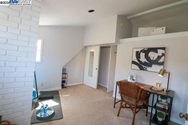828 Everett Ave, Oakland CA: https://media.crmls.org/mediaz/c36d50e7-c4e4-4f0e-8303-d7d2070dacb9.jpg