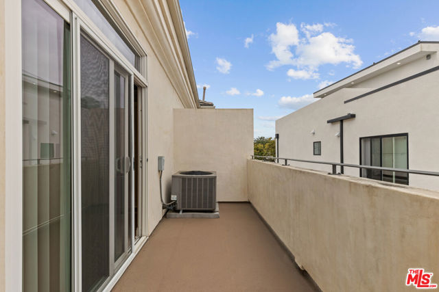 11323 Huston Street, North Hollywood CA: https://media.crmls.org/mediaz/c36d75ed-571e-4831-9982-ce6c46e8d7fb.jpg