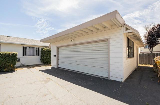 225 Carmel Avenue, Marina CA: https://media.crmls.org/mediaz/c36e131c-49a3-4205-a2db-881871b503dc.jpg