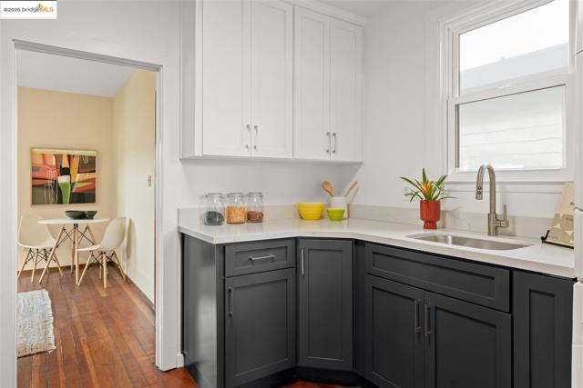 1130 Derby St, Berkeley CA: https://media.crmls.org/mediaz/c36ebb15-45f2-42ec-aab2-8851dede8254.jpg