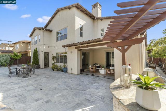 7509 Balmoral Way, San Ramon CA: https://media.crmls.org/mediaz/c36eee4a-461f-48bf-bda0-d2fdf815a213.jpg