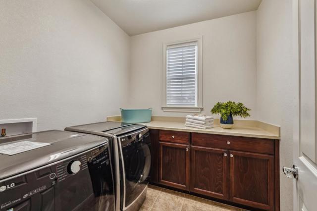 6052 Alpine Blue Drive, San Ramon CA: https://media.crmls.org/mediaz/c36f35ac-5309-4506-aa74-7cd64d36291d.jpg